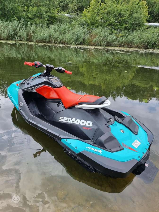 Sea-Doo Trixx, jet skis