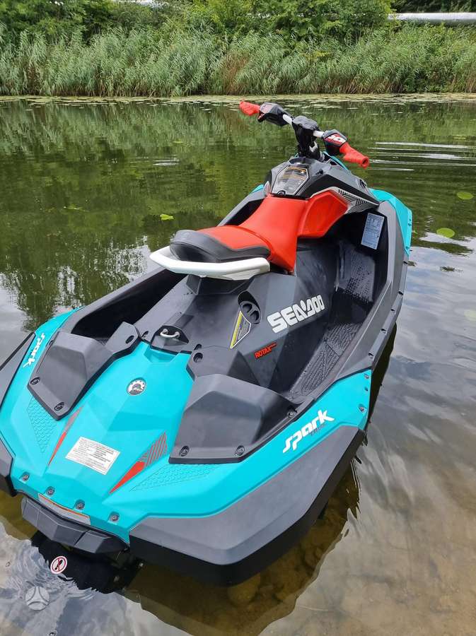 Sea-Doo Trixx, jet skis