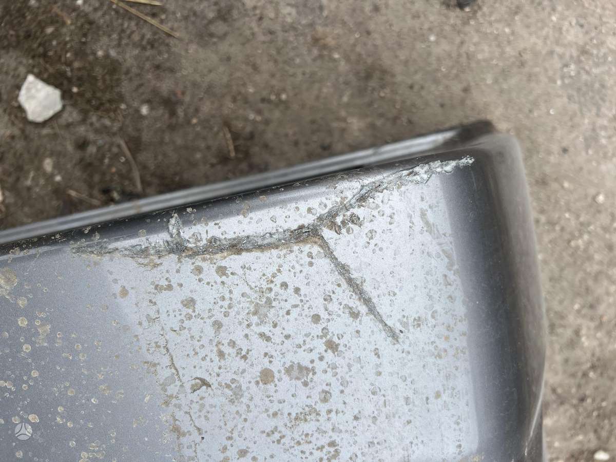 Nissan Navara for parts. Parduodamas visas ant dalių kėbulo defektai mu štas de