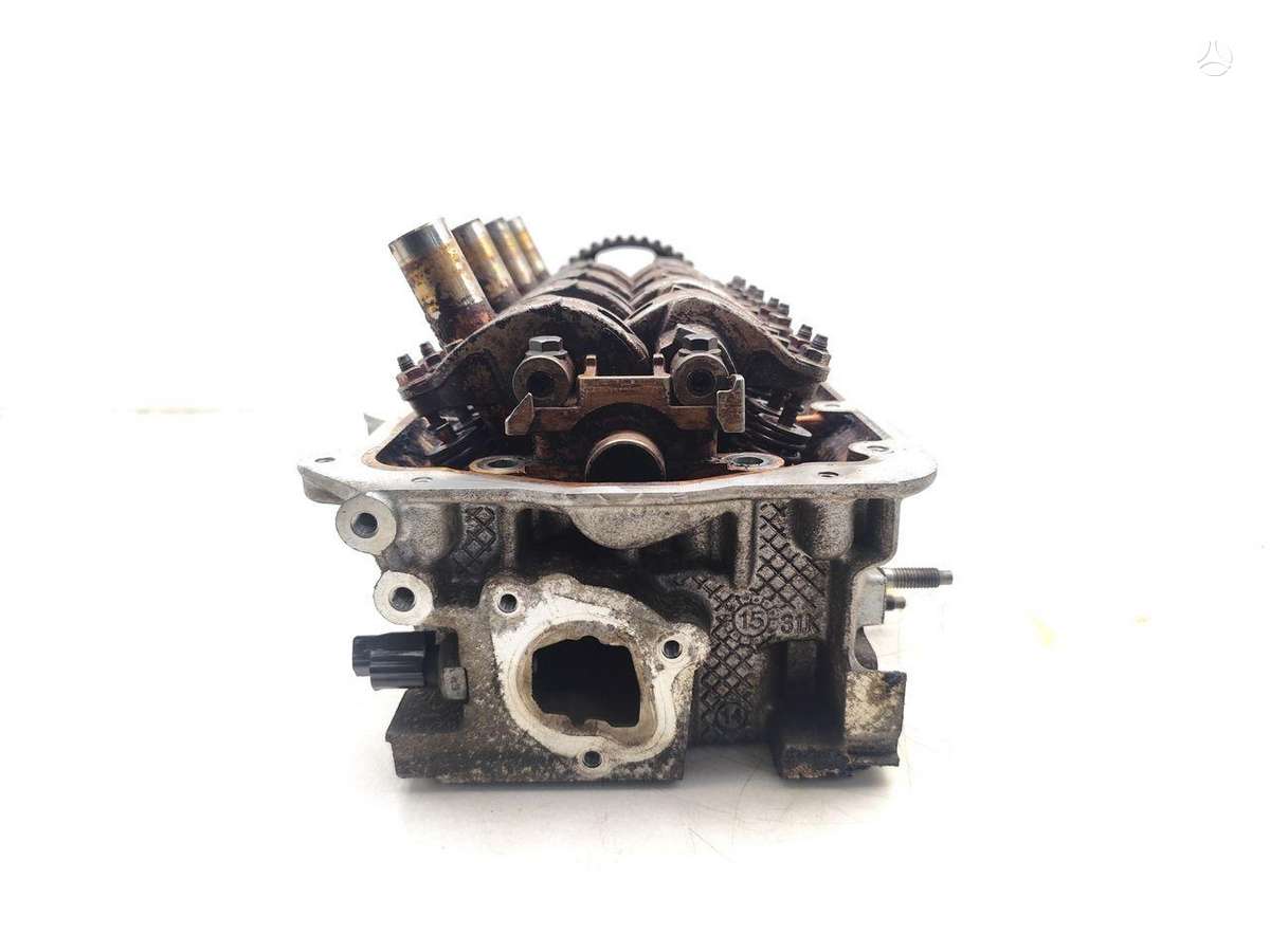 Dacia Sandero cylinder head