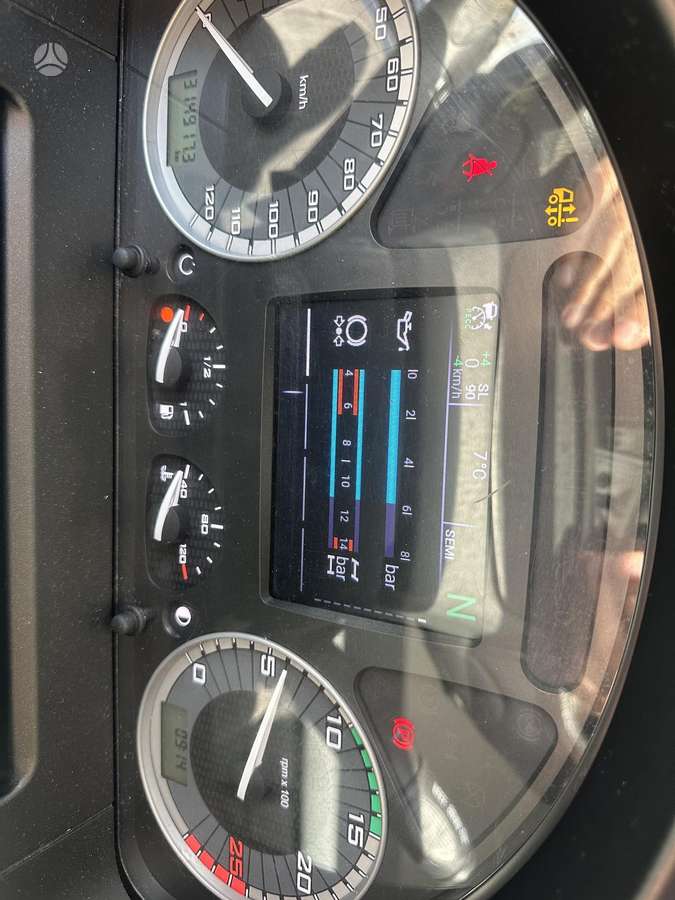 Iveco 460 LNG, double sleeper