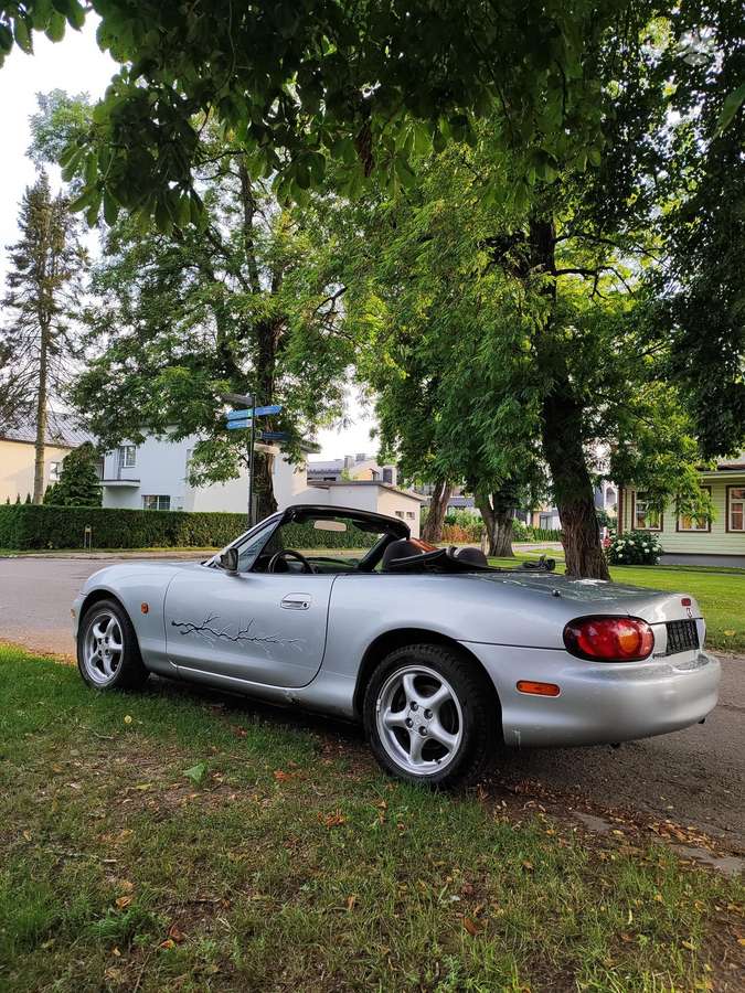 Mazda MX-5, 1.6 l., Кабриолет