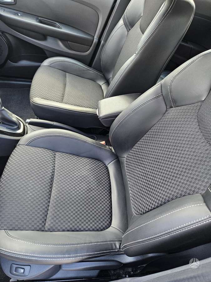 Renault Clio, 1.2 l., hatchback
