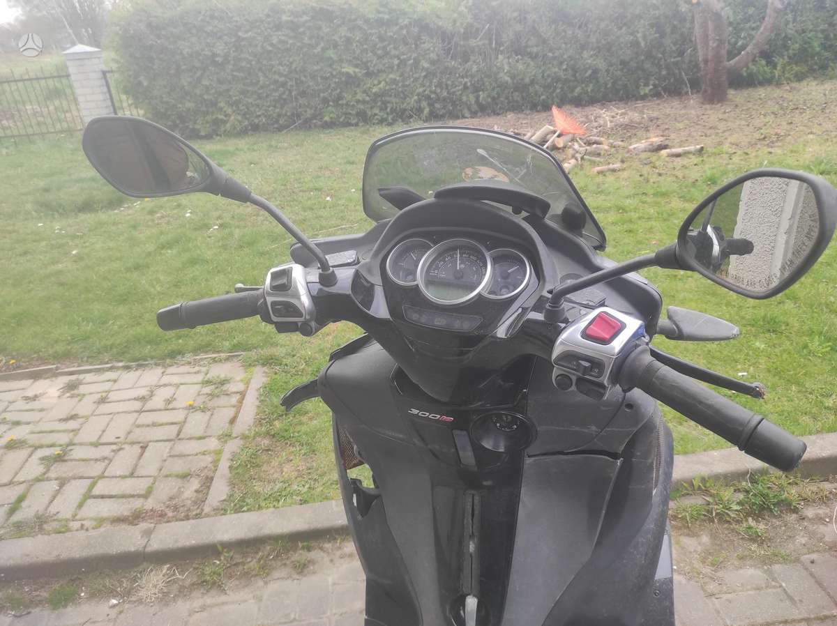 Piaggio MP3, мотороллеры / мопеды