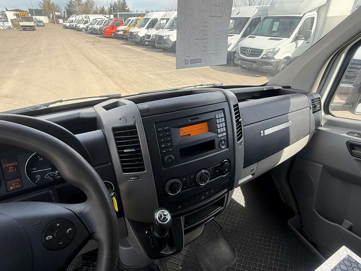 Mercedes-Benz Sprinter, cargo van