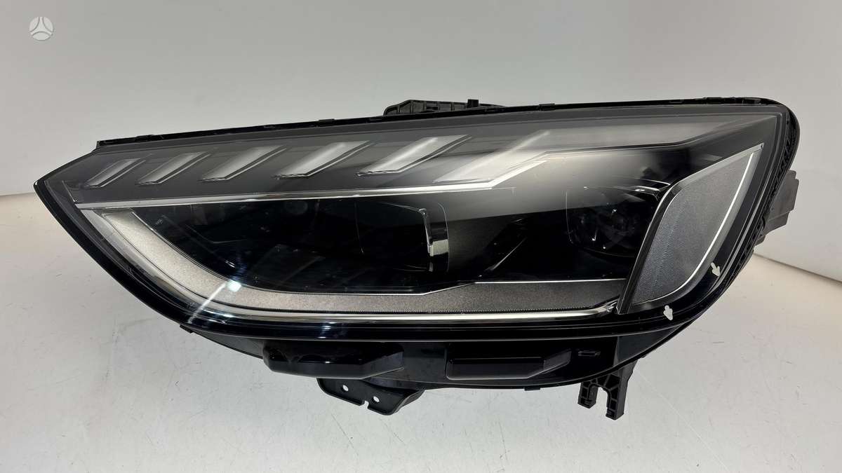 Audi A4, 8W0941033D, Cen31037