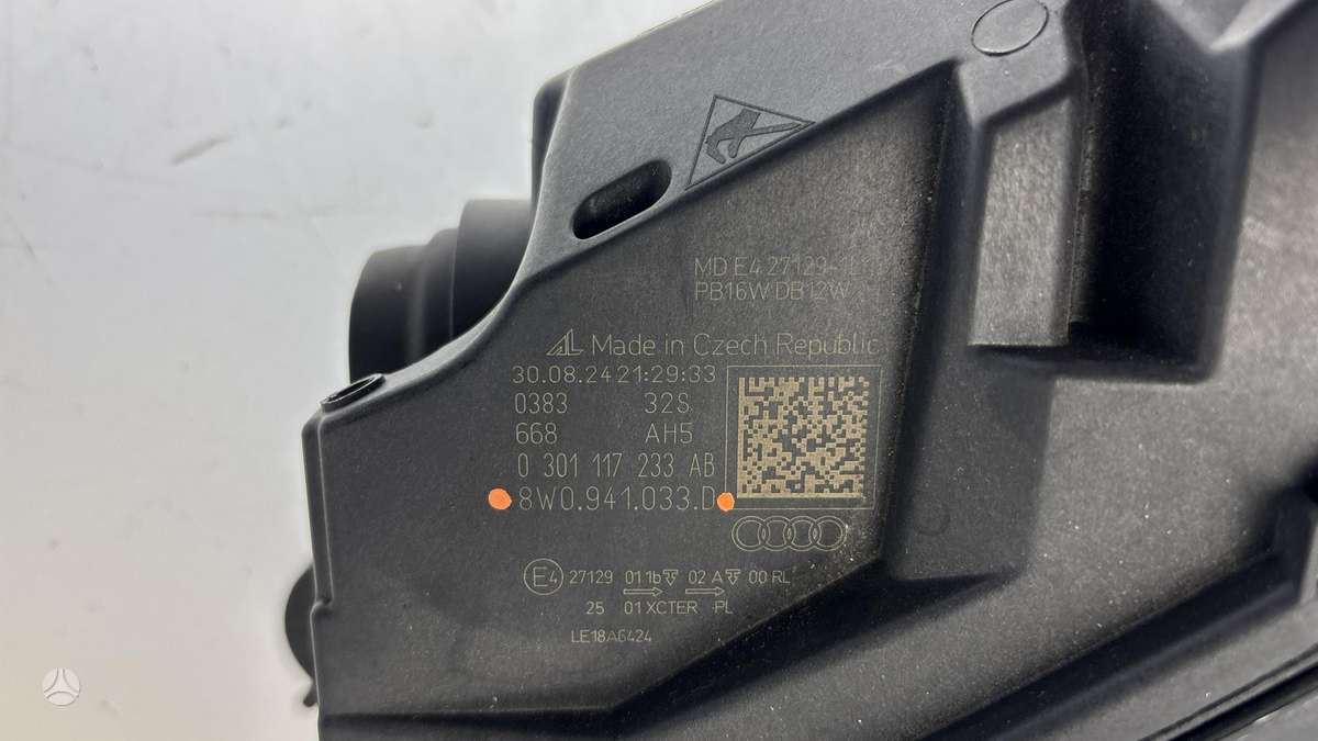 Audi A4, 8W0941033D, Cen31037