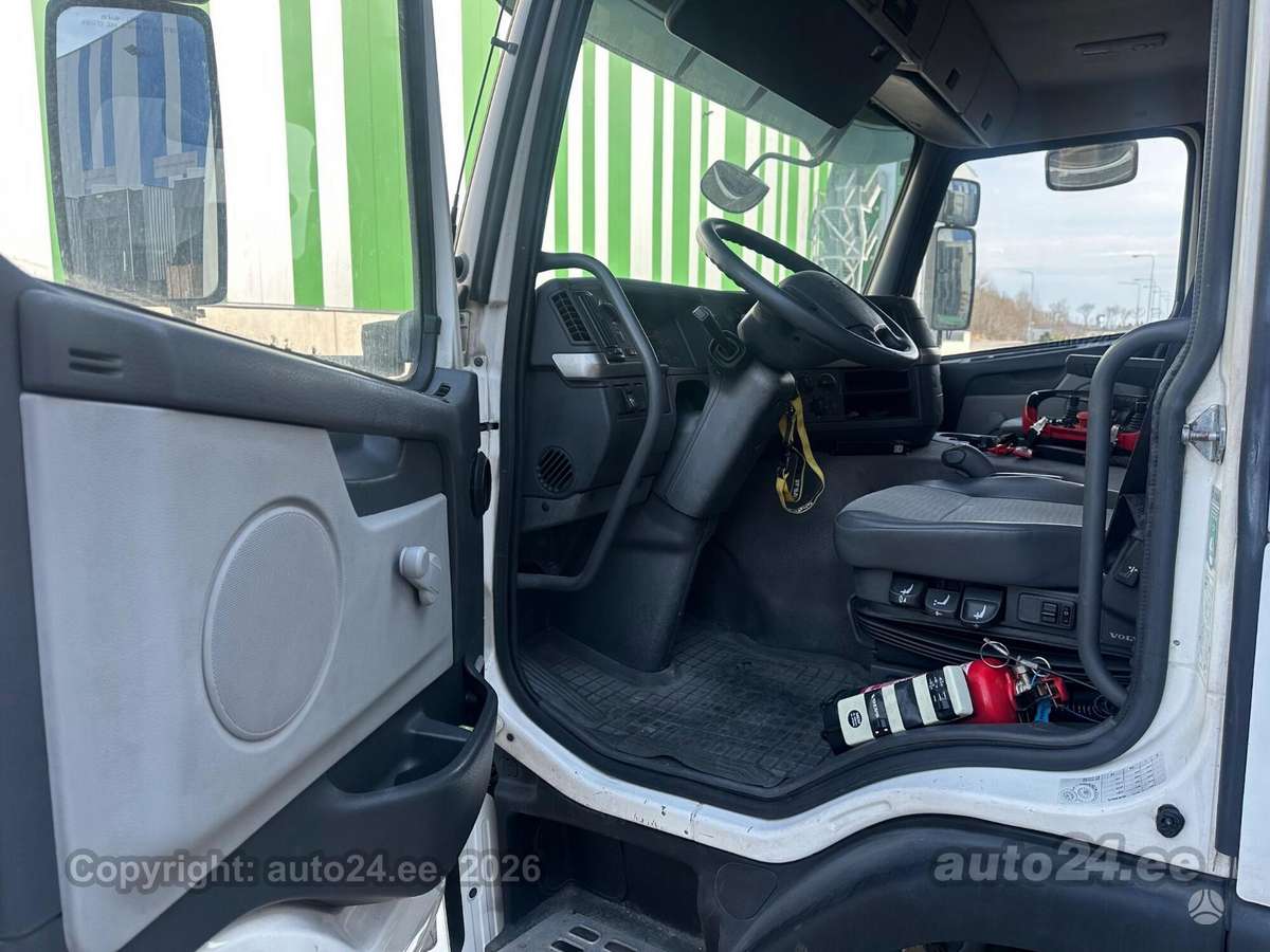 Volvo FM 260, автовозы
