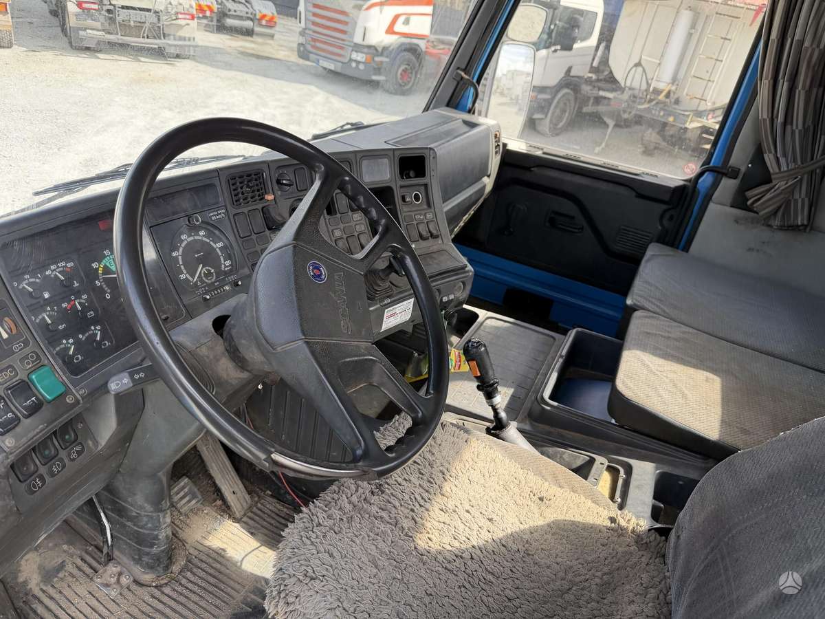 Scania 113 6x2, auto transporters