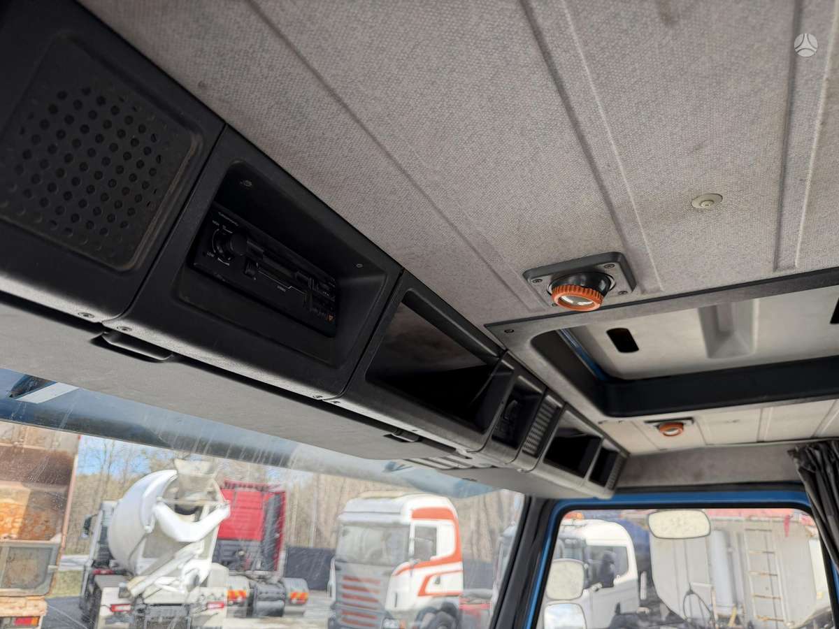 Scania 113 6x2, auto vedēji