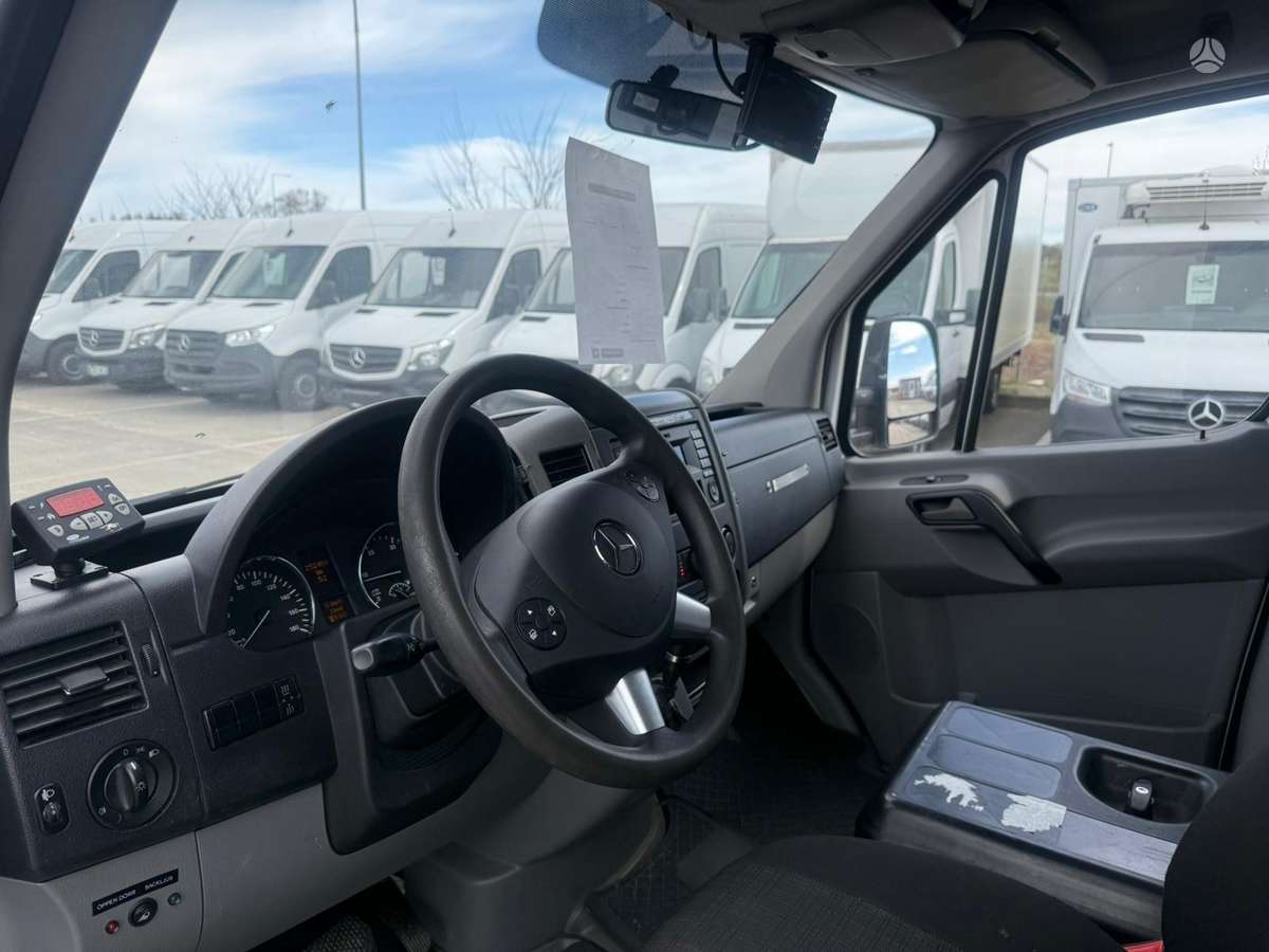 Mercedes-Benz Sprinter, cargo van