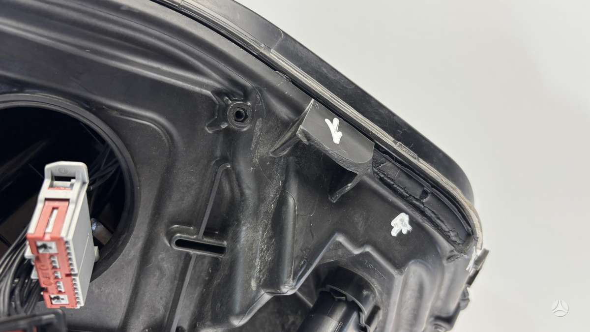 Ford Explorer, LB5B13W029GG, Cen31069