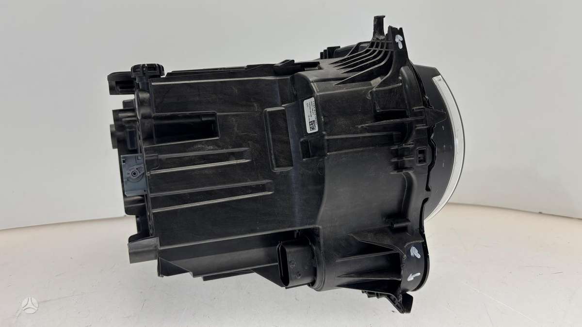 Land Rover Defender, L8B213W030HG, Cen31088