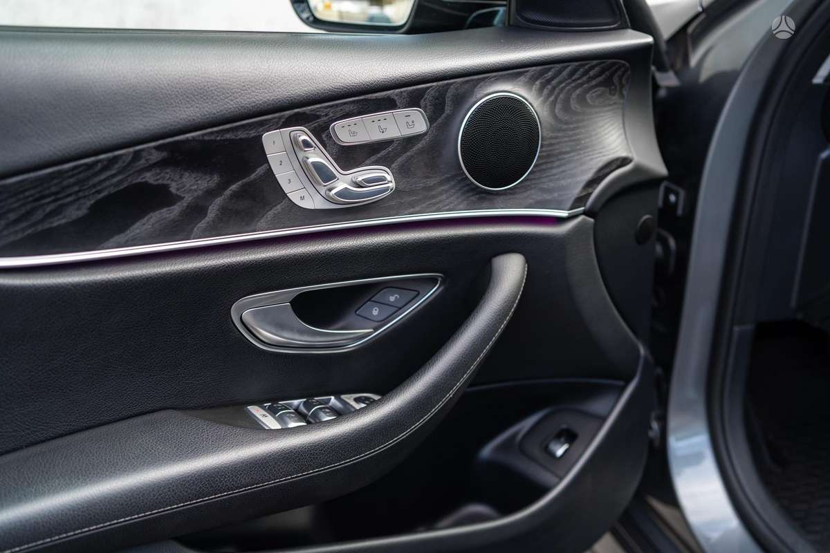 Mercedes-Benz E350, 3.0 l., Седан