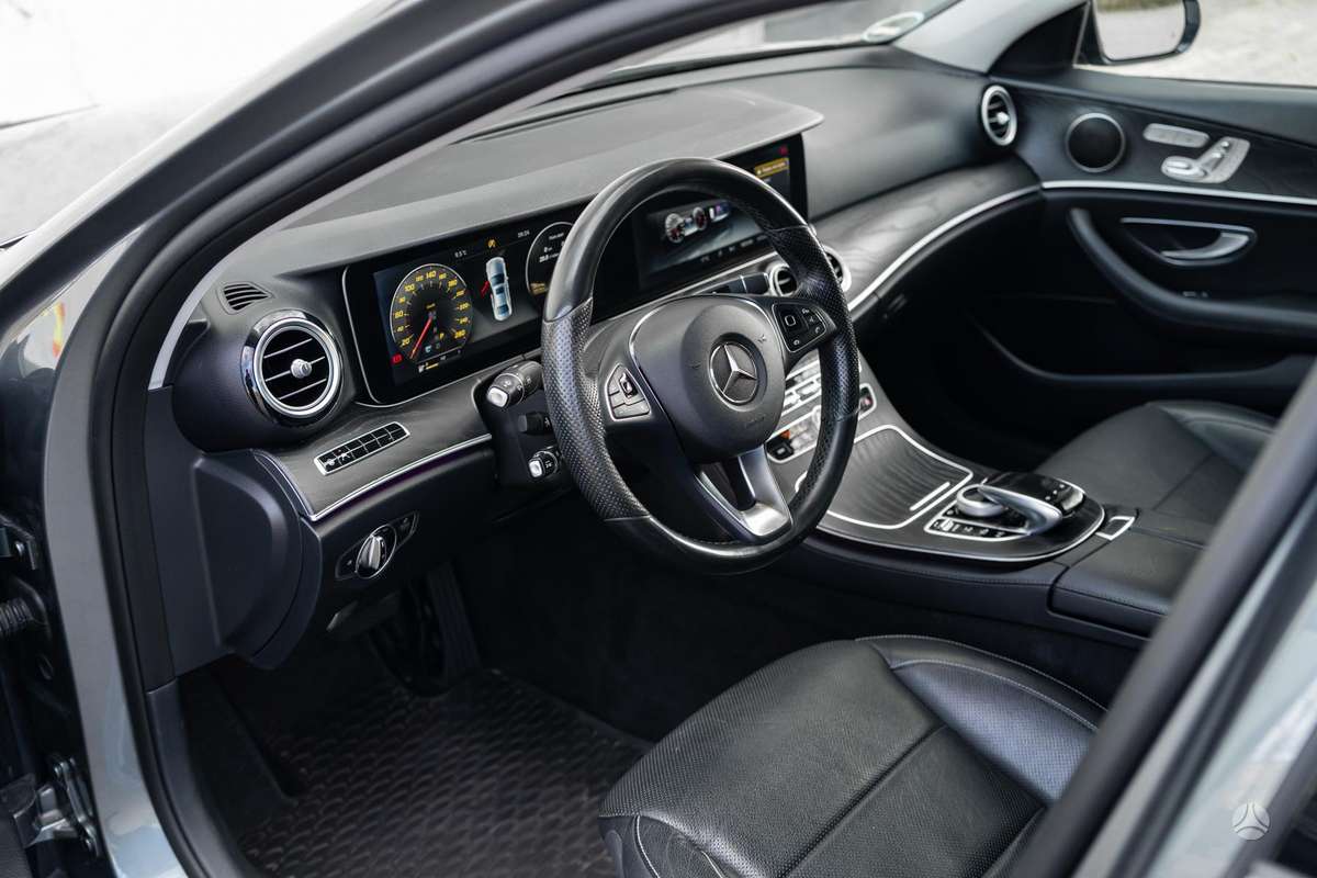 Mercedes-Benz E350, 3.0 l., Седан