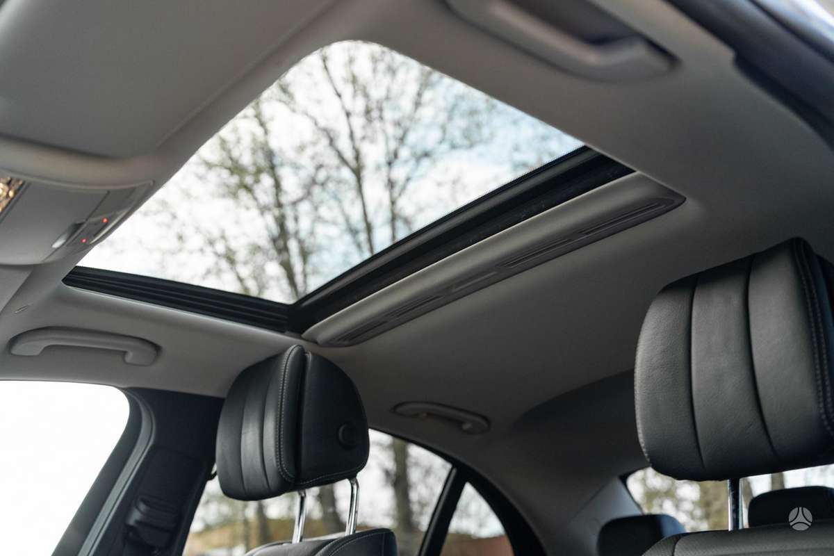 Mercedes-Benz E350, 3.0 l., Седан