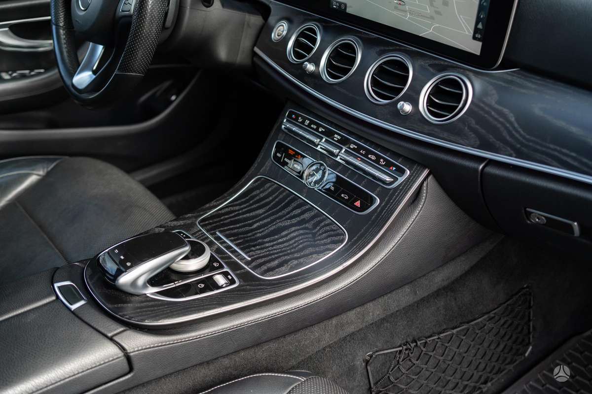 Mercedes-Benz E350, 3.0 l., Седан
