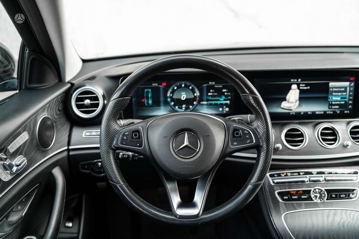 Mercedes-Benz E350, 3.0 l., Седан