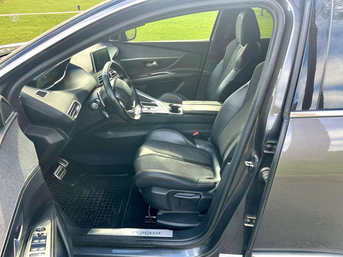 Peugeot 3008, 1.6 l., Минивэн