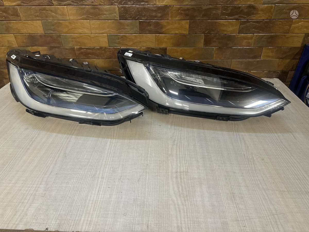 Tesla Model X, 103431900B 10341900c, žibintai