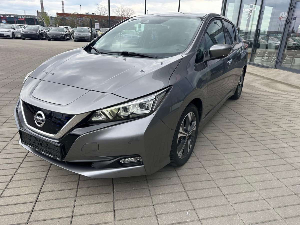 Nissan Leaf, 40 kWh, hatchback
