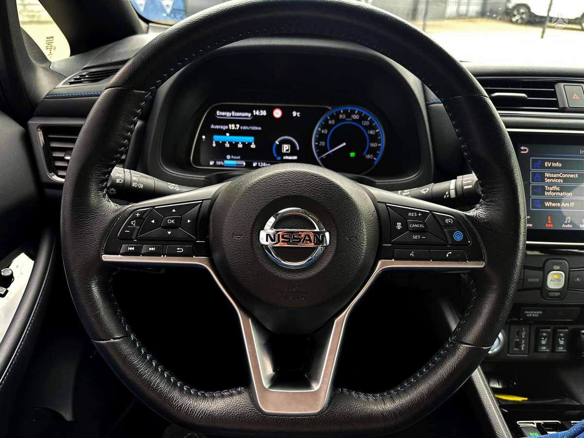 Nissan Leaf, 40 kWh, hatchback