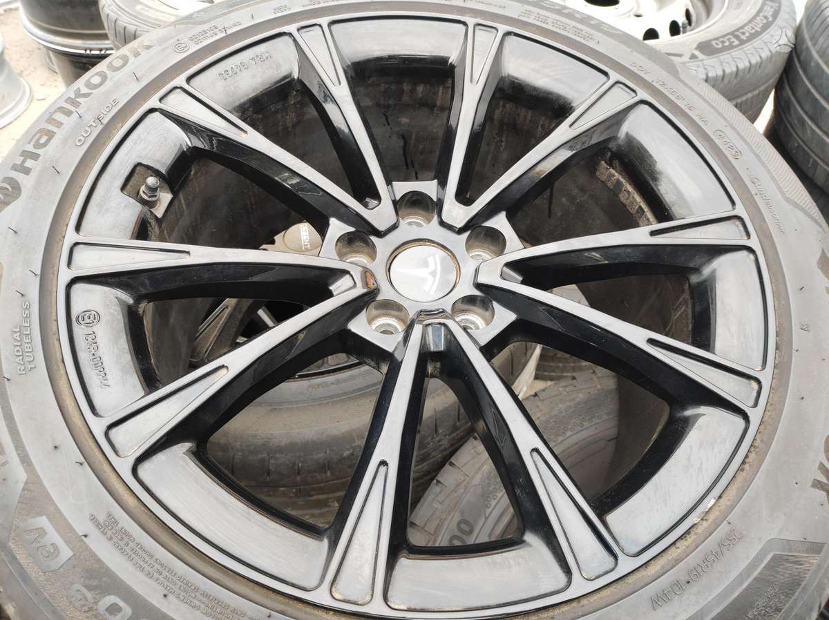 TESLA, light alloy, R19