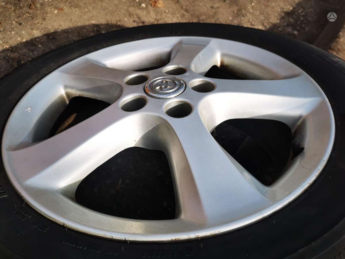 Toyota, lengvojo lydinio, R17