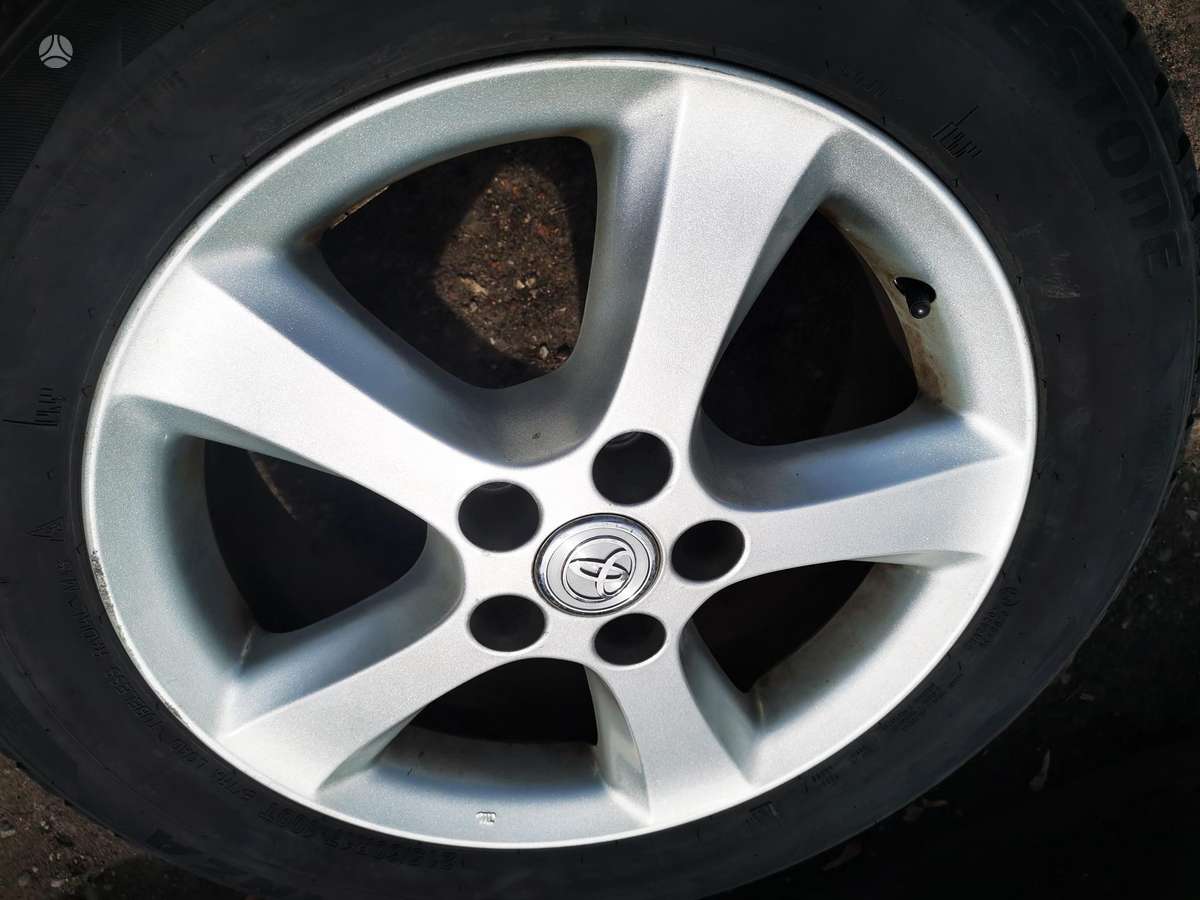 Toyota, lengvojo lydinio, R17