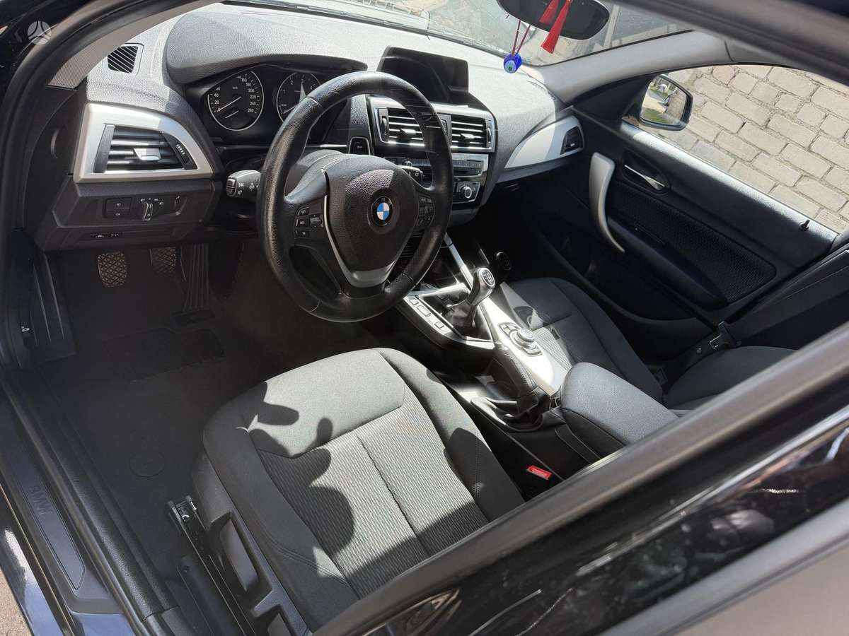 BMW 118, 2.0 l., hatchback