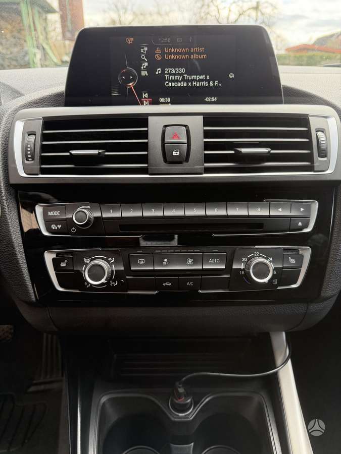 BMW 118, 2.0 l., hatchback