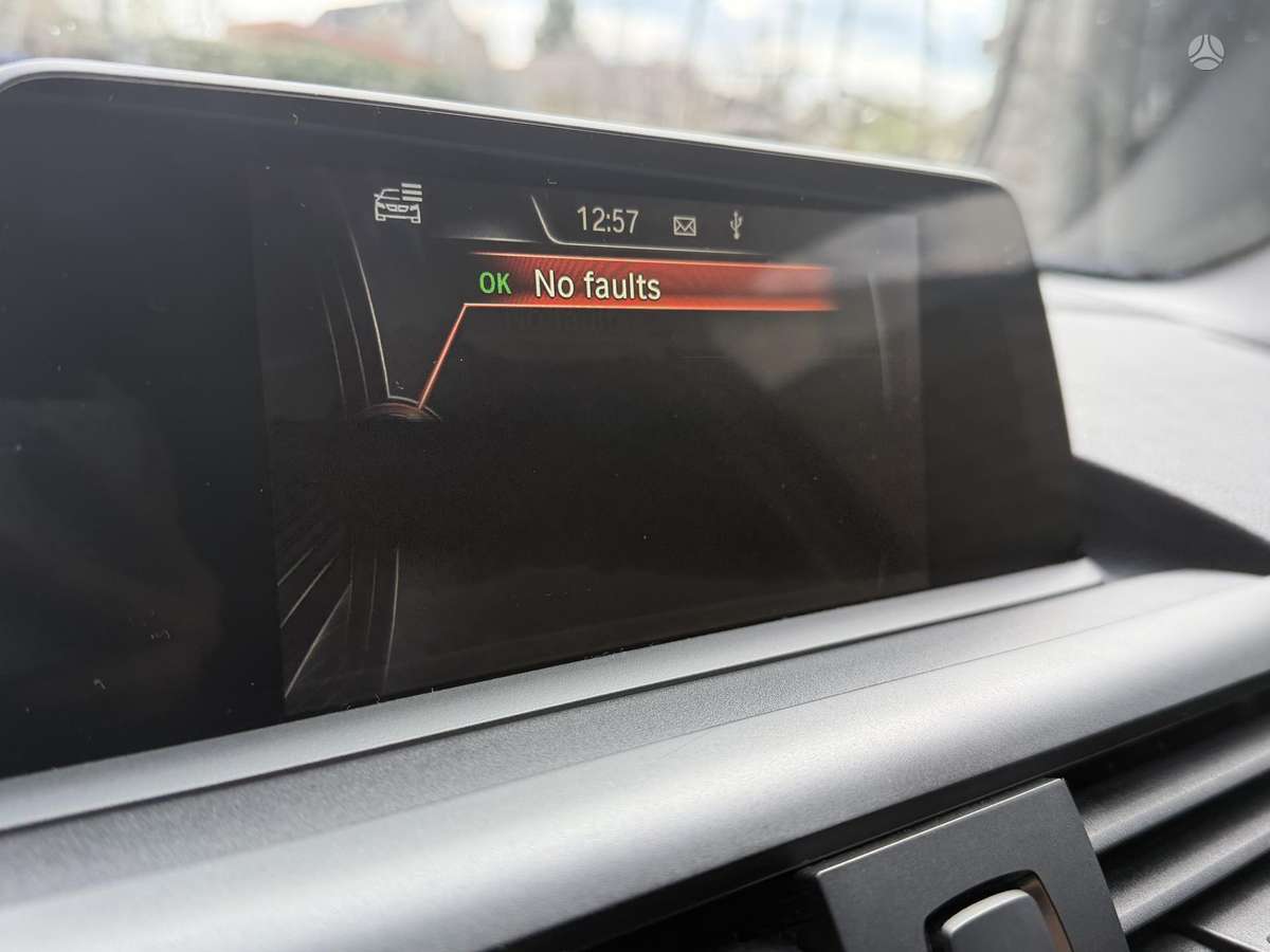 BMW 118, 2.0 l., hatchback