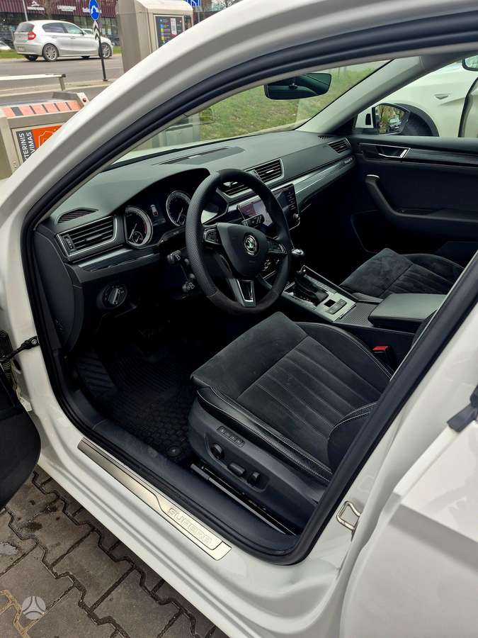 Skoda Superb, 2.0 l., Универсал