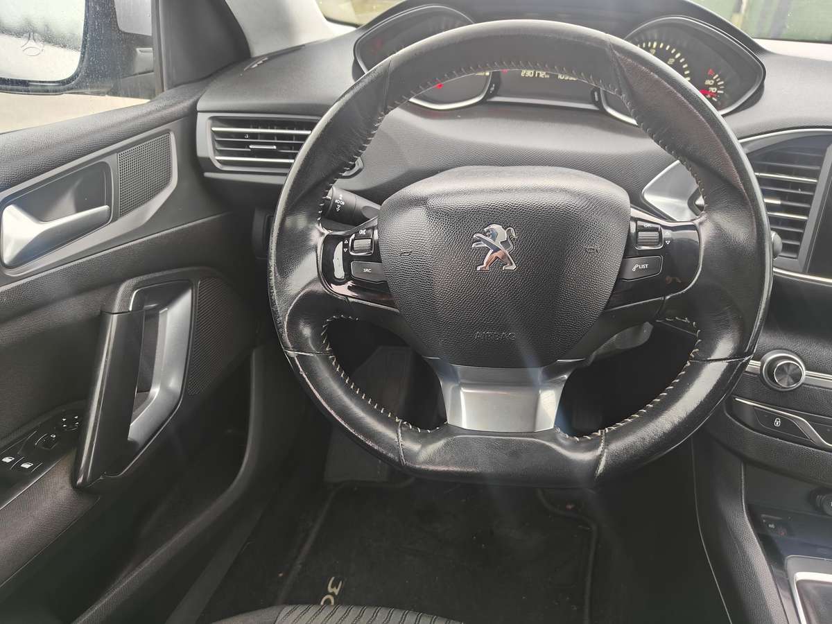 Peugeot 308 - 6