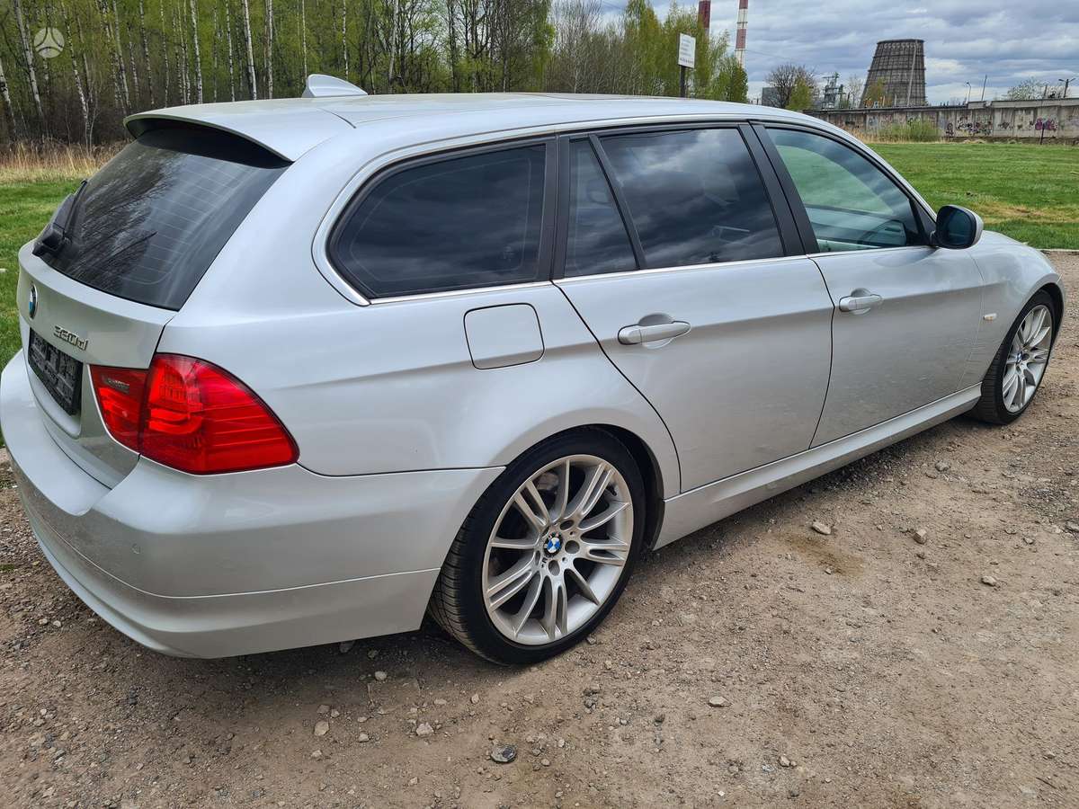 BMW 330, 3.0 l., Универсал
