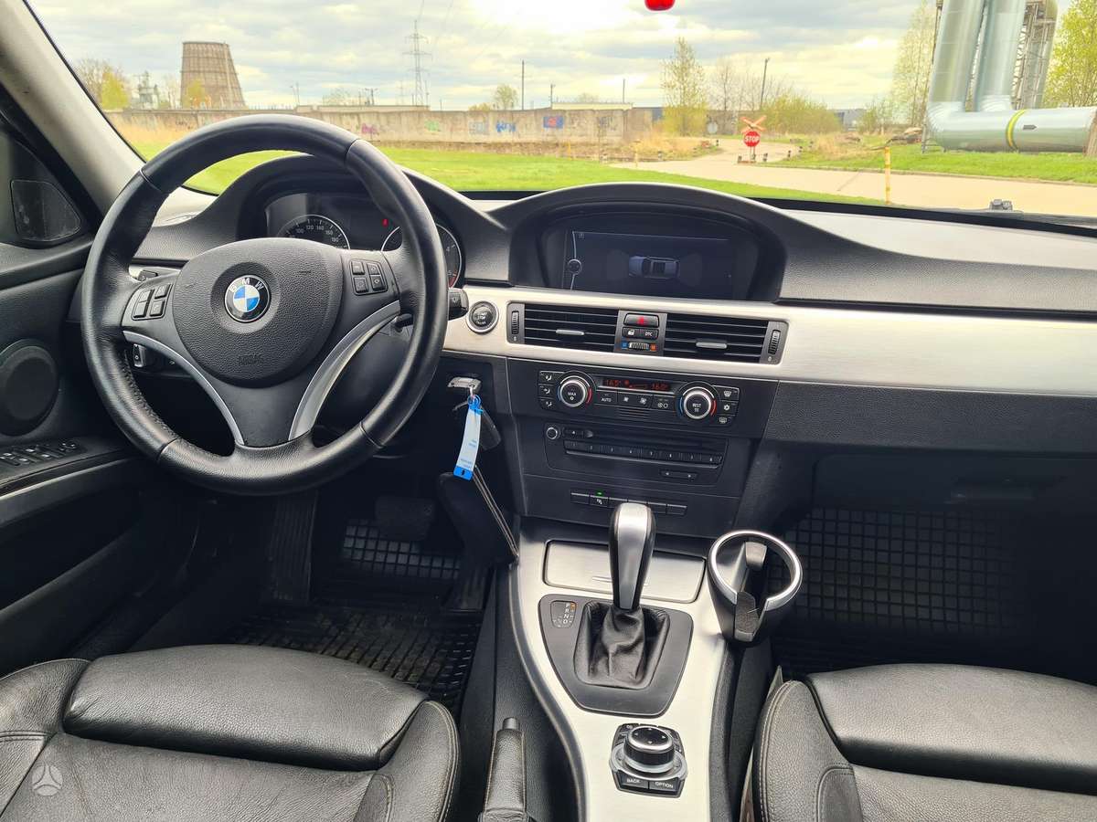 BMW 330, 3.0 l., Универсал