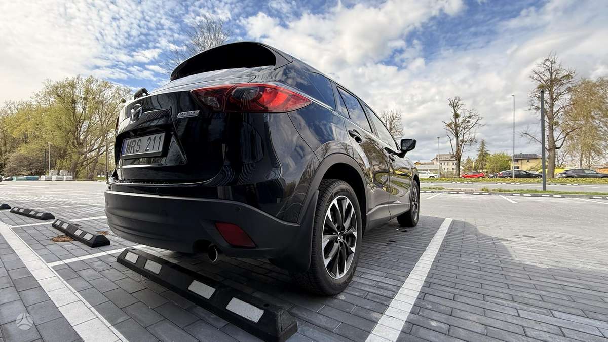 Mazda CX-5, 2.2 l., off-road / crossover