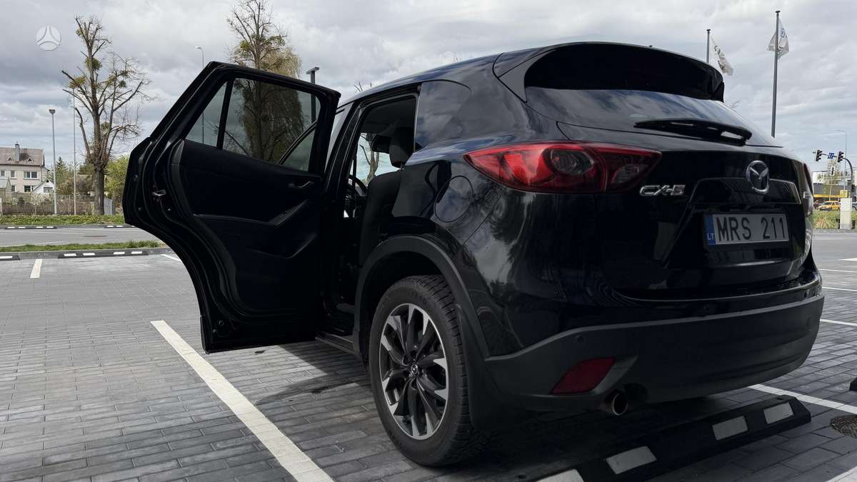 Mazda CX-5, 2.2 l., off-road / crossover