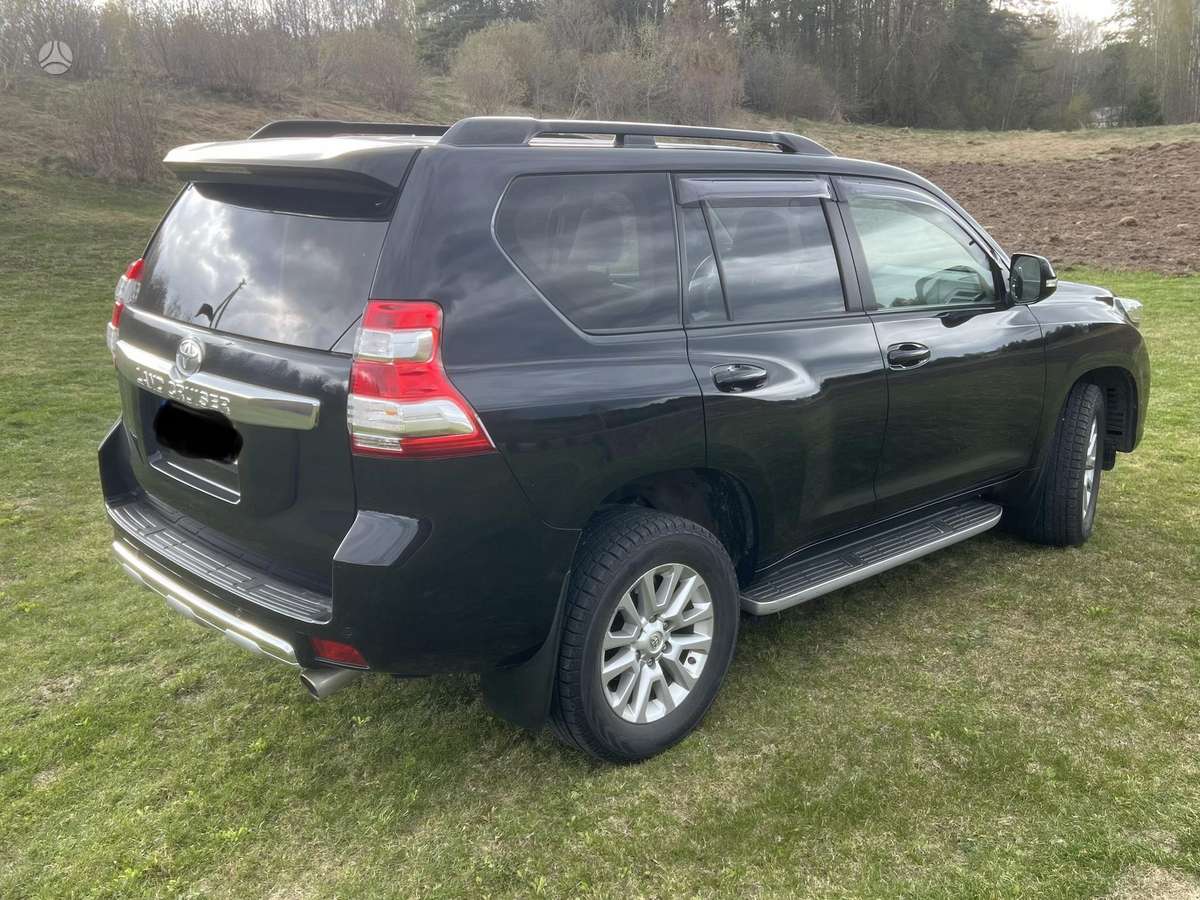 Toyota Land Cruiser - 3