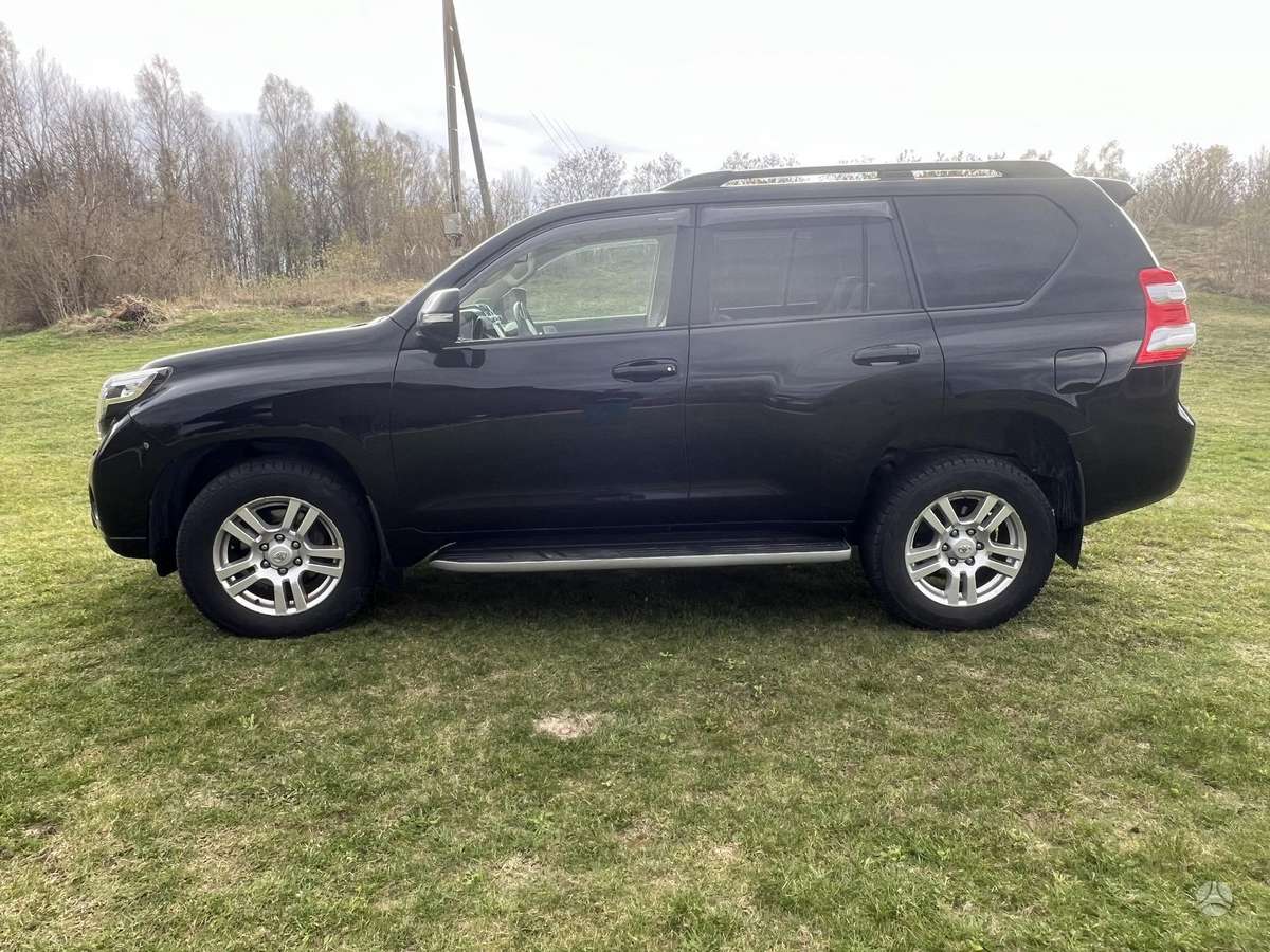 Toyota Land Cruiser - 5