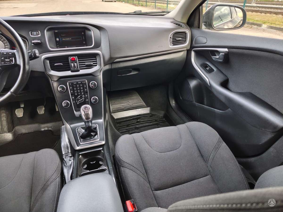 Volvo V40 - 11