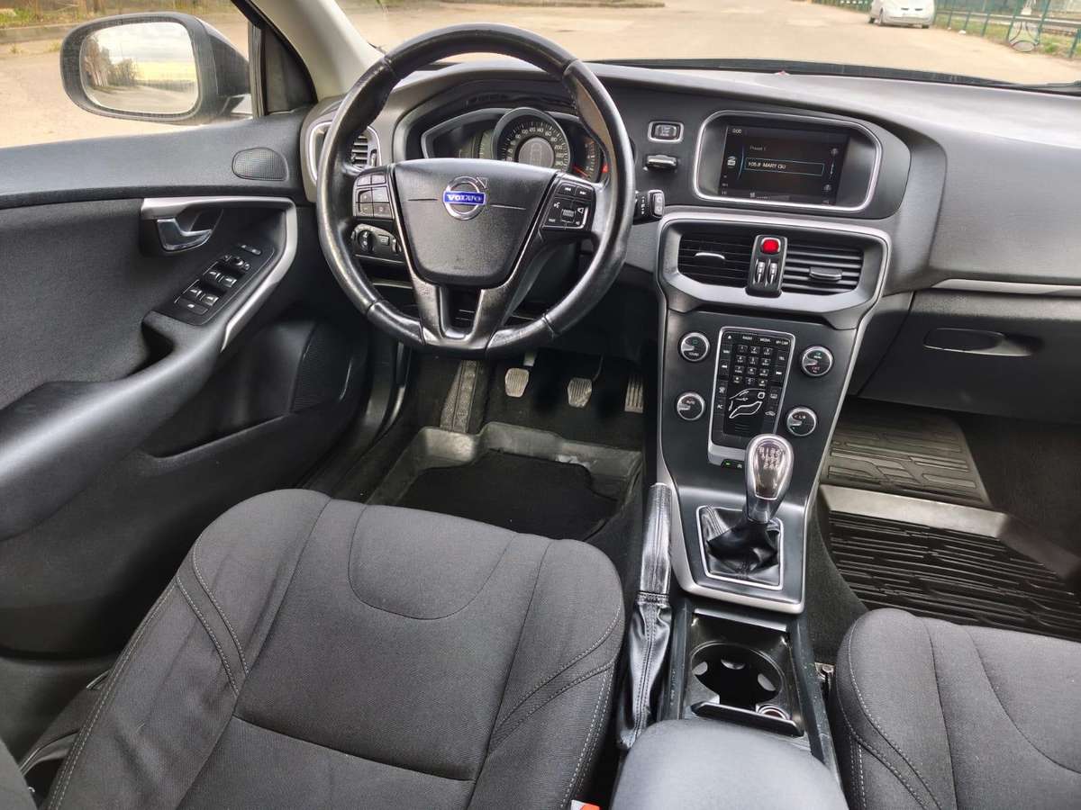 Volvo V40 - 10