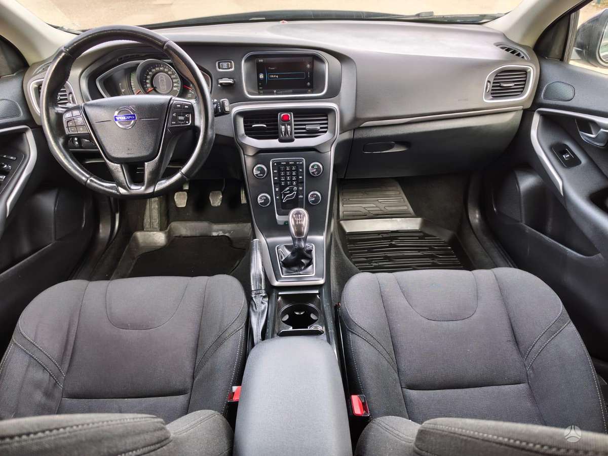 Volvo V40 - 9