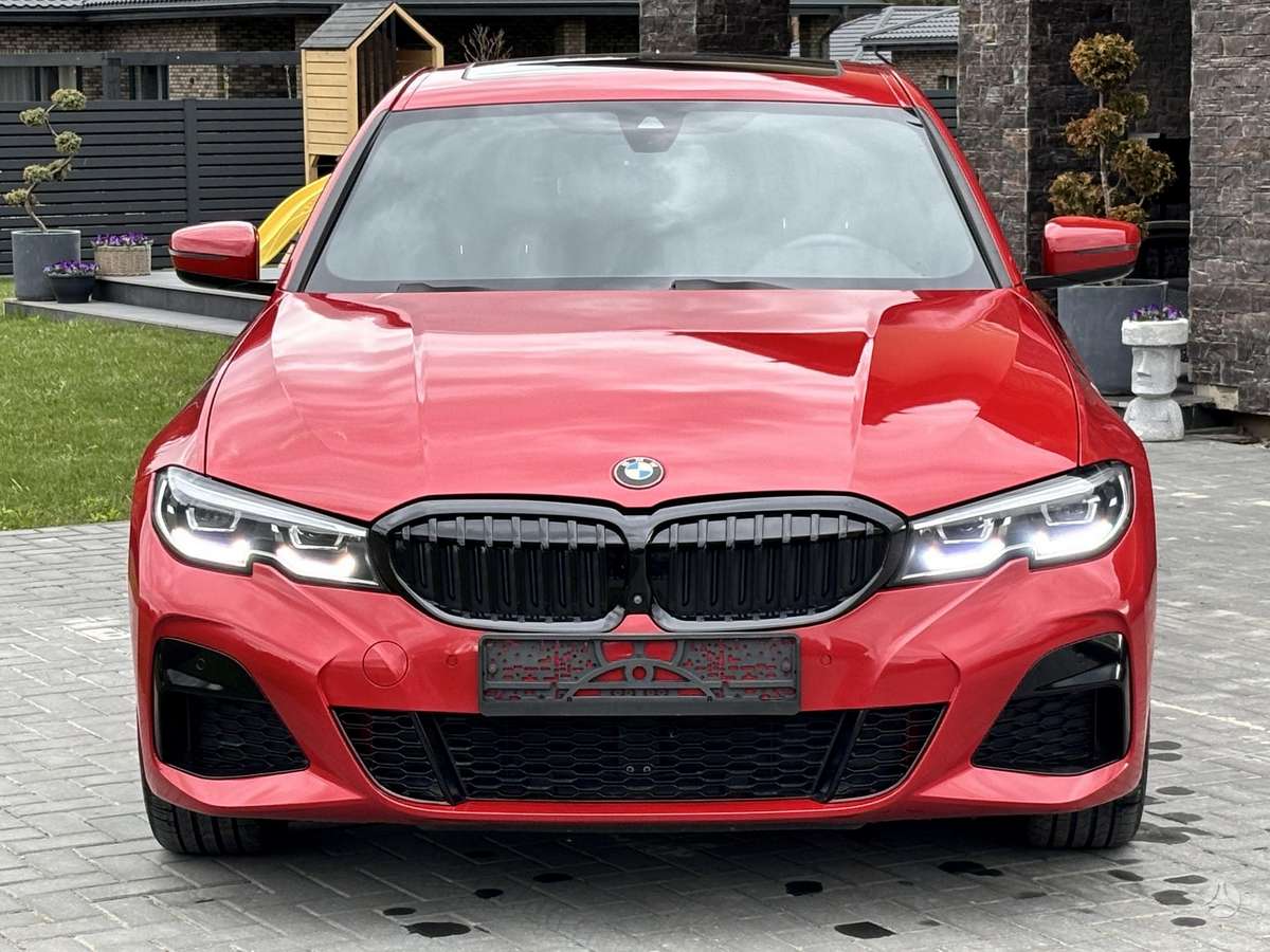 BMW 330, 2.0 l., Седан