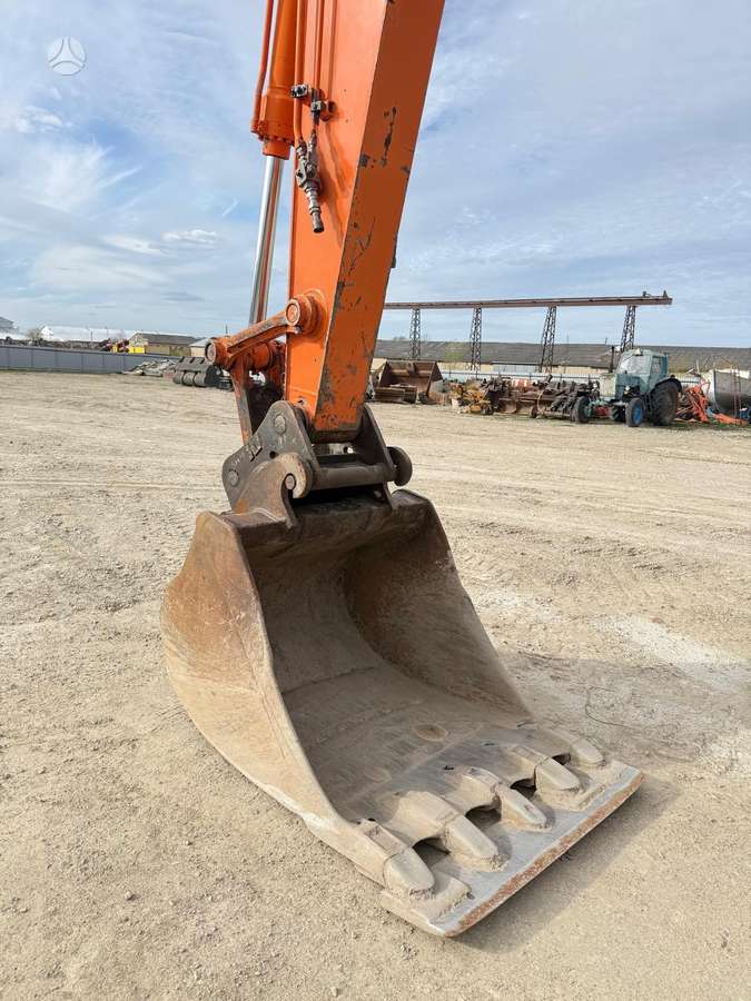 Hitachi ZX 210 LC-3, excavator