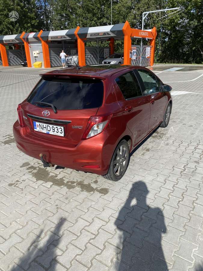 Toyota Yaris - 4