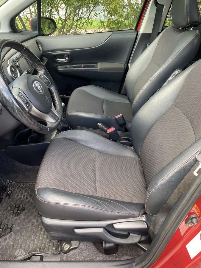 Toyota Yaris - 5