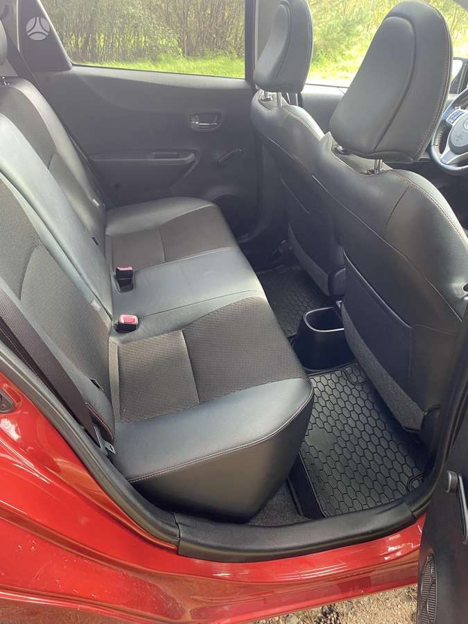 Toyota Yaris - 7