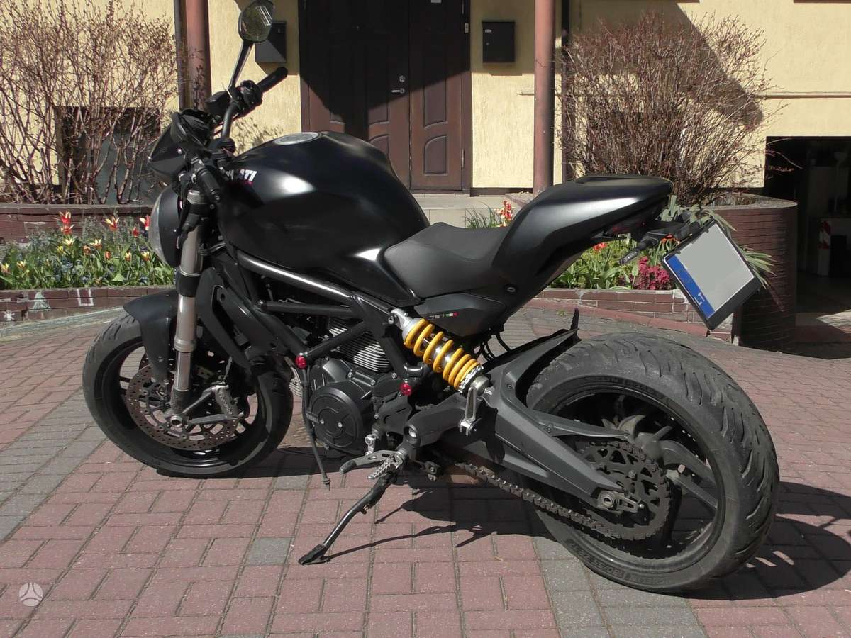 Ducati Monster 803cc, street / classic