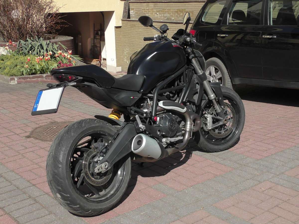 Ducati Monster 803cc, street / classic